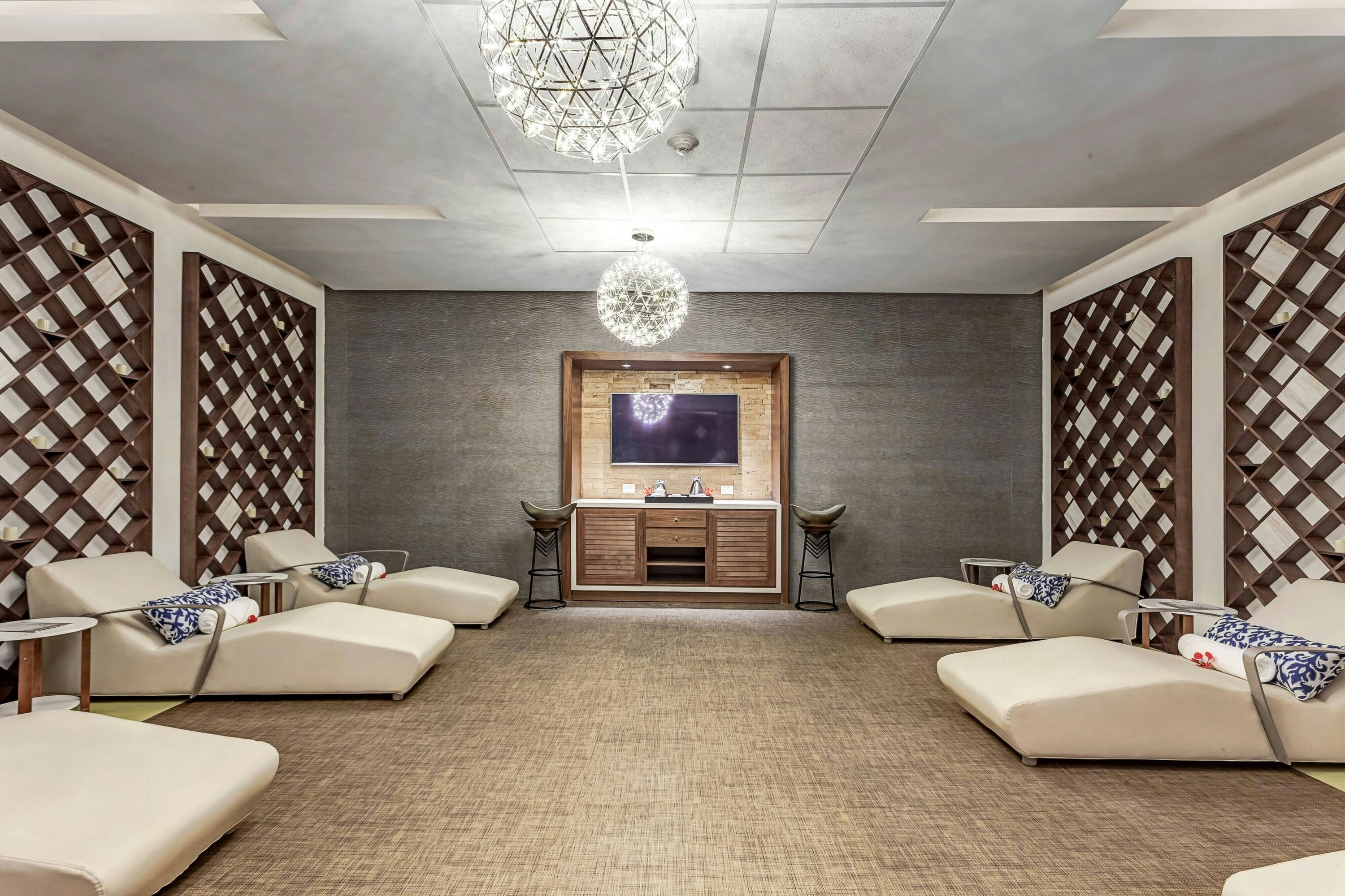 Royalton Antigua, An Autograph Collection Resort & Casino - Five Islands Village - Lounge