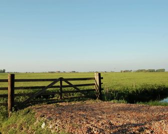 Holiday Home in Workum on a farm - Workum - Vista del exterior