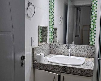 Cig Hostel - Goiânia - Bad