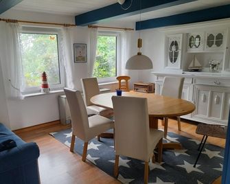 Opas Hus auf Pellworm - Pellworm - Essbereich