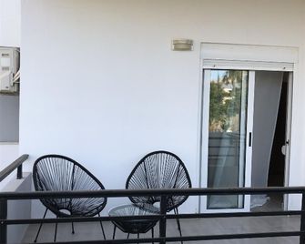 Kalligeom - Anissaras - Balkon