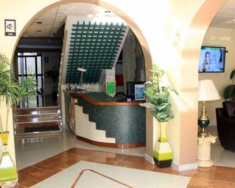 Grand Cesars Hotel - Huaraz - Front desk