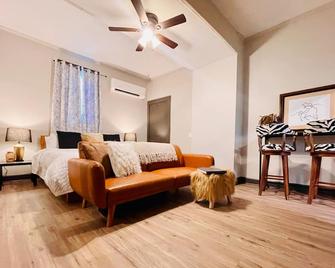Suite Home Indiana Apartments - Evansville - Bedroom