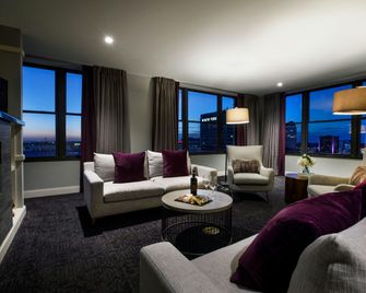 أمباسادور هوتل ويتشاتا، أوتوجراف كوليكشن - ويتشيتا - غرفة معيشة