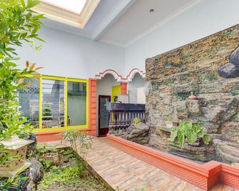 OYO 3074 Orange Inn - Madiun