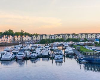 Waterfront Self Catering Houses - Carrick-on-Shannon - Outdoor view