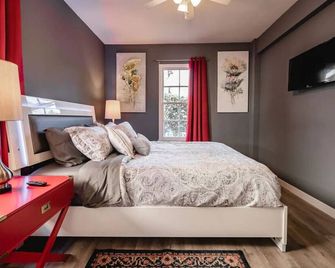 Cute And Cozy 1-Bedroom Home In Noho Arts District (P21) - Los Angeles - Phòng ngủ