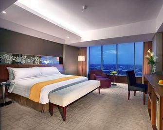 Aston Madiun Hotel & Conference Center - Madiun - Slaapkamer
