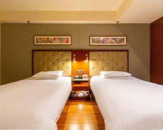 Motel 168 (Nanning West Street Wangfujing) - Xining - Bedroom