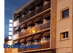 Europa Hotel - Chanas - Gebouw