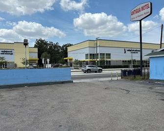 Antigua Motel By OYO Tampa Us - 41 - Tampa
