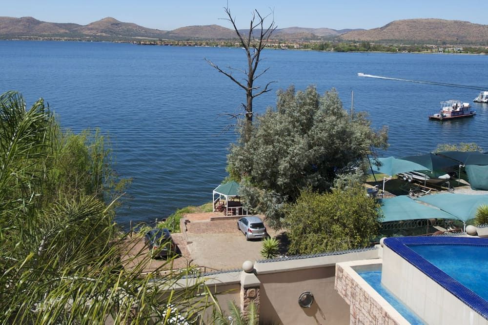 Kosmos Manor Guest House - Hartbeespoort - Außenansicht