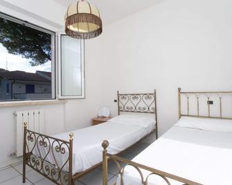 N114 - Numana, trilocale con vista mare - Numana - Camera da letto