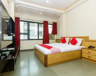 Hotel New Uttam Hira Palace - Nashik - Habitación