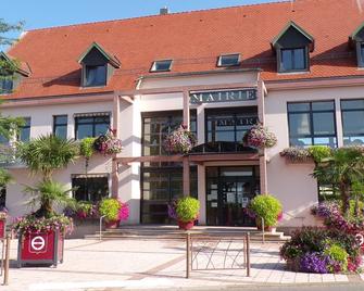 Gîte convivial avec terrasse abritée, 3 chambres, cuisine équipée, espace détente, proche autoroutes et pistes cyclables. - FR-1-744-6 - Baldersheim - Bâtiment