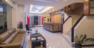 Asia Stars Hotel - Tacloban City - Front desk