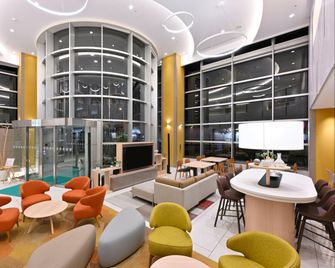 Holiday Inn & Suites Shin Osaka By IHG - Osaka - Salon