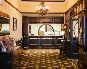 Park House Hotel - בלקפול - דלפק קבלה