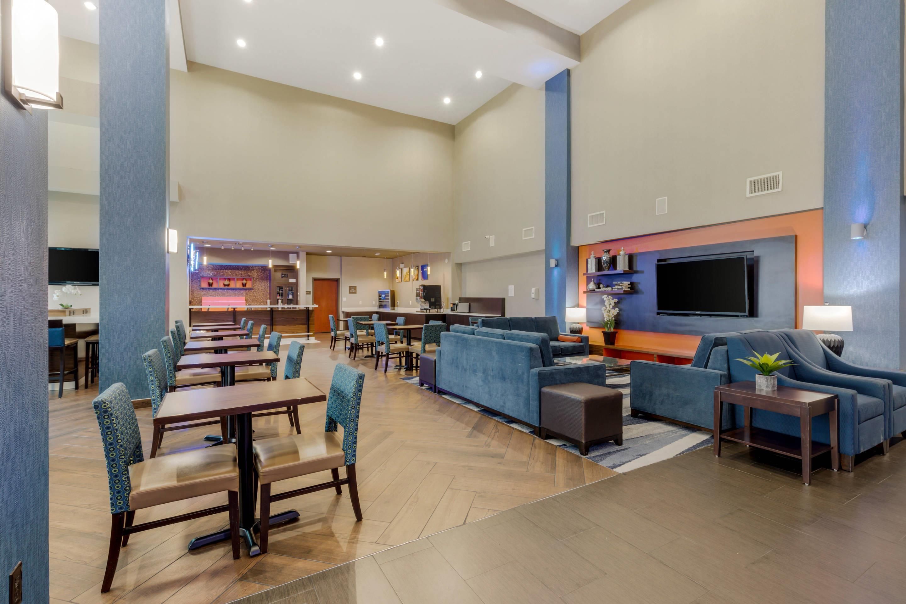 Comfort Suites Waco North - Near University Area