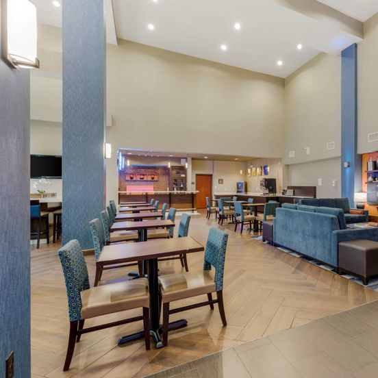 Comfort Suites Waco North - Near University Area image 1