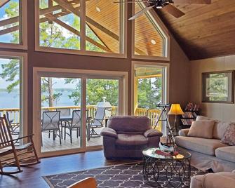 Some might ask why... we say Y Knott?! Lake Front home with boat launch. - Many - Living room
