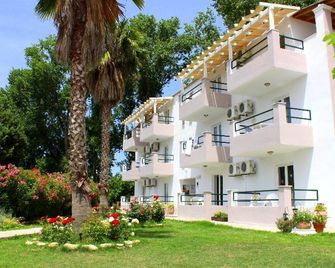 Cavos Beach House - Kavos - Gebouw