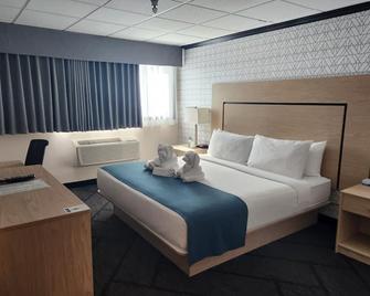 Sternwheeler Hotel & Conference Centre, Trademark by Wyndham - Whitehorse - Bedroom