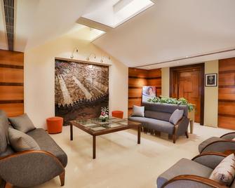 صن إن ساند هوتل مومباي - مومباي - غرفة معيشة