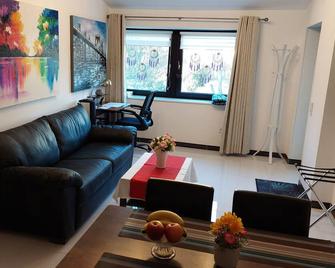 Rye Ferienwohnung Hamburg - Hamburg - Wohnzimmer