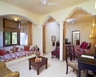 Dera Rawatsar - Heritage Hotel - Jaipur - Stue