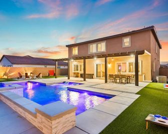 Luxurious Villa, Pool/Spa, Fire Pit & Games - Coachella - Pool