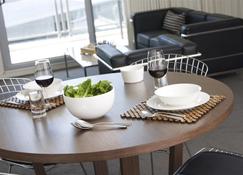 Citystyle Apartments - Canberra - Dining room