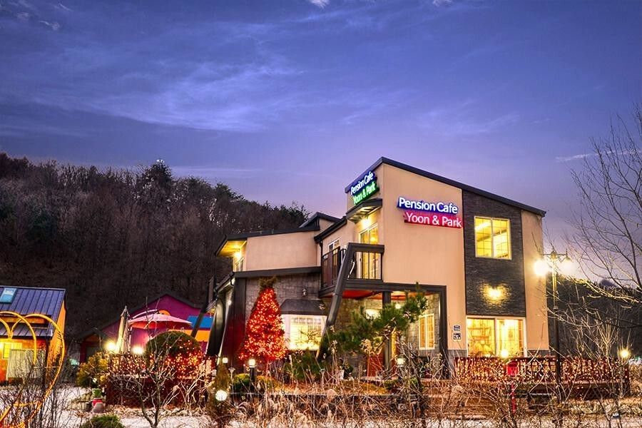 بنسيون كافيه يون آند بارك