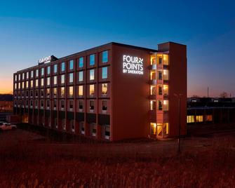 Four Points by Sheraton Cleveland-Eastlake - Eastlake - Building