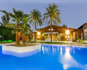 Checkin Camino de Granada - גרנדה - בריכה