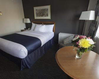 Park Town Hotel - Saskatoon - Bedroom