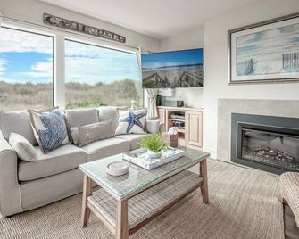 Pajaro Dunes Resort - Cozy Seaside Condo Steps to the Beach with WiFi - Watsonville - Wohnzimmer