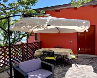 Terra Madre Residence - Apartment the 'Waning Moon' with beautiful sea view. - Tortoreto - Balcony