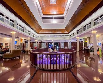 Bali Dynasty Resort - Kuta - Lobby