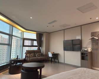Hanting Langfang Railway Station West Branch - Langfang - Living room