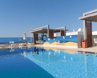 Beach Walk Hotel - Dubai - Pool