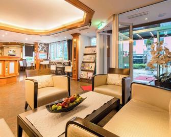 Best Western Plus Parkhotel Erding - Erding - Aula