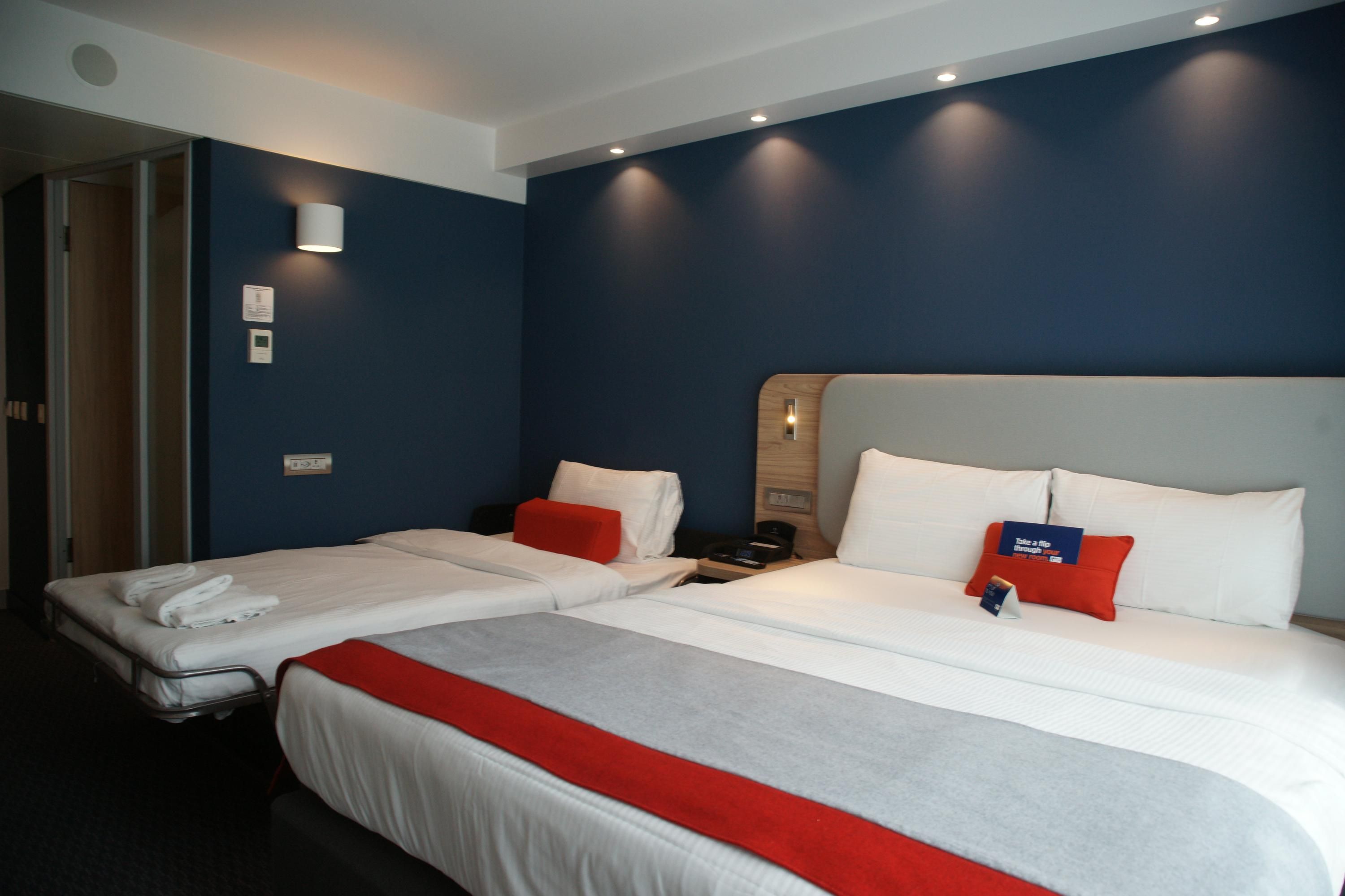 Holiday Inn Express Zürich Airport By IHG