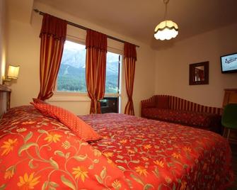 Hotel Trieste - Cortina d'Ampezzo - Camera da letto