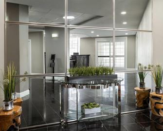 Baymont by Wyndham Jefferson City - Jefferson City - Lobby