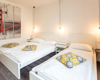 Hotel Villa Rina - Riva del Garda - Bedroom