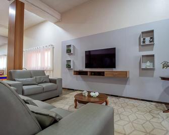 Hotel Dan Inn Barretos - Barretos - Huiskamer