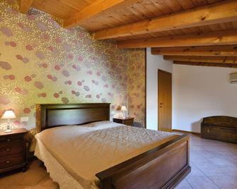 Agriturismo Colombare Teboi - Lazise - Schlafzimmer