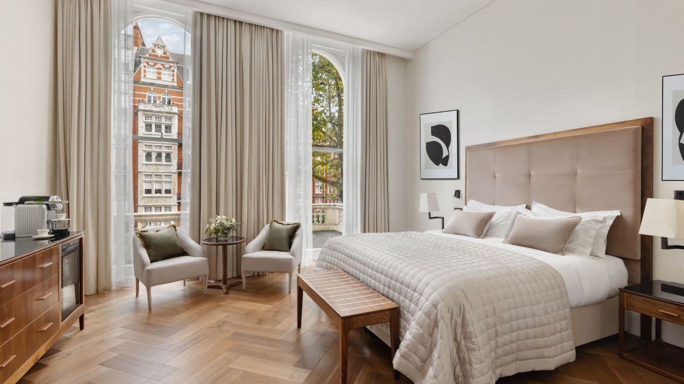 The Queen's Gate Hotel