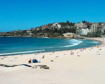 Ocean house, peaceful coastal settings, barefoot to Coogee beach Sydney. Pets OK - Coogee - Beach
